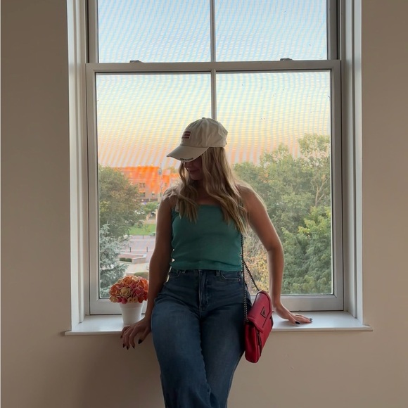 Meet your Posher, Kelsey - Picture 1 of 1